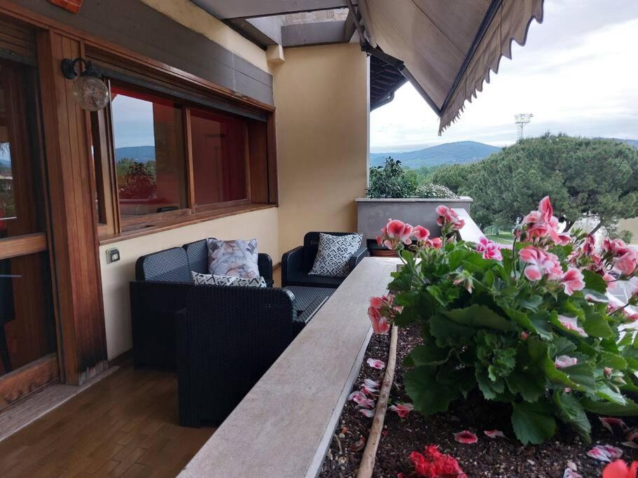Lungarno 32 With Private Parking Appartement Florence Buitenkant foto