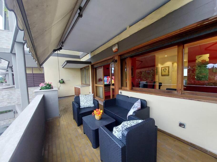 Lungarno 32 With Private Parking Appartement Florence Buitenkant foto