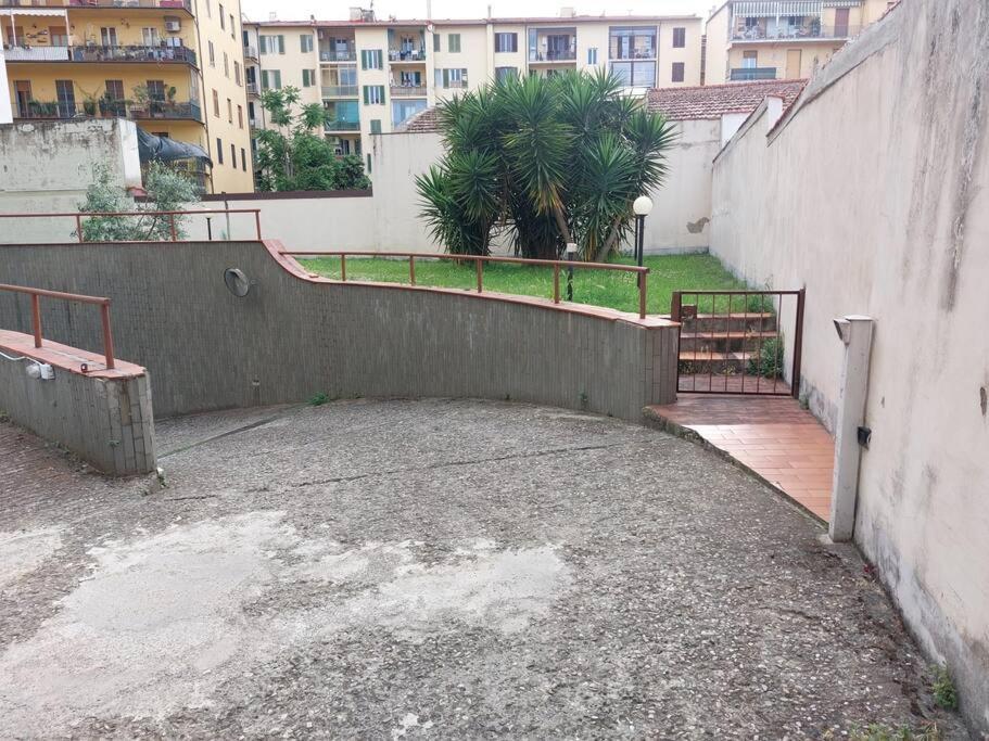 Lungarno 32 With Private Parking Appartement Florence Buitenkant foto