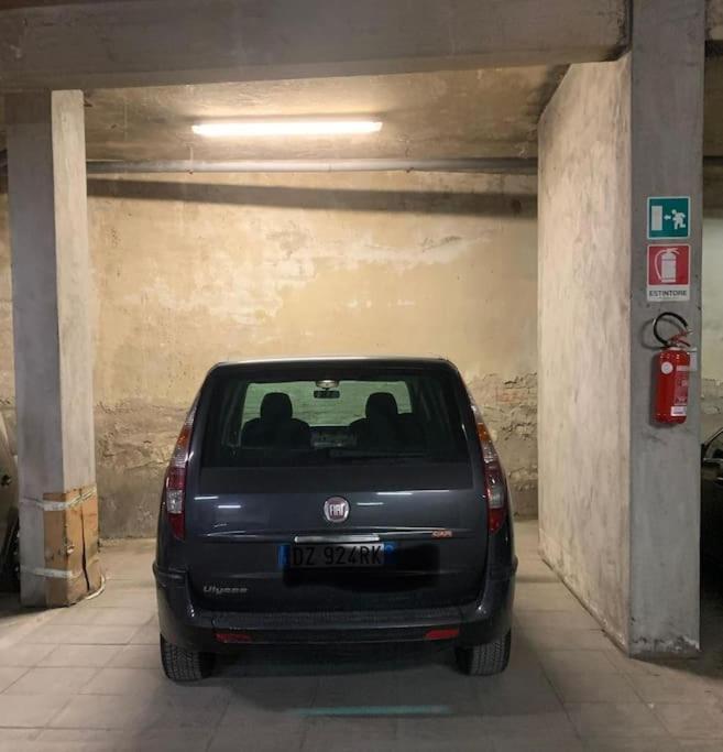 Lungarno 32 With Private Parking Appartement Florence Buitenkant foto